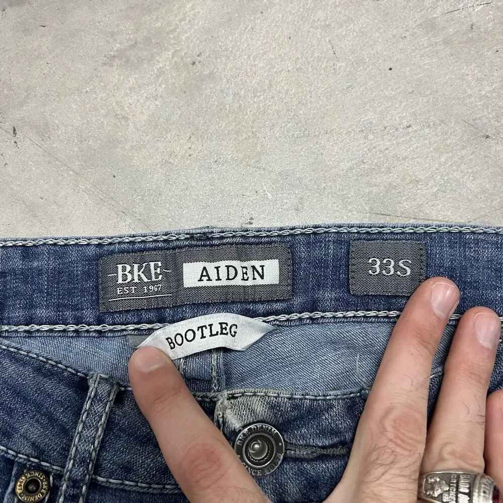 Buckle blue jeans